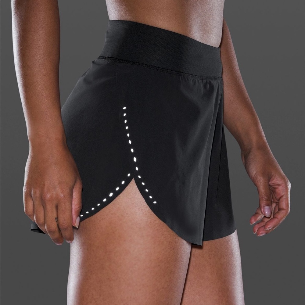 Lululemon Find Your Pace lined HR shorts